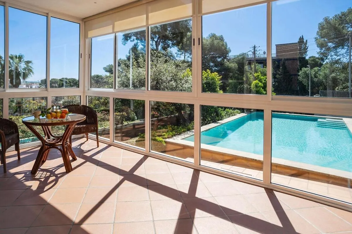 Villa Espectacular Privada Con Piscina Y Aacc Castelldefels Holiday home
