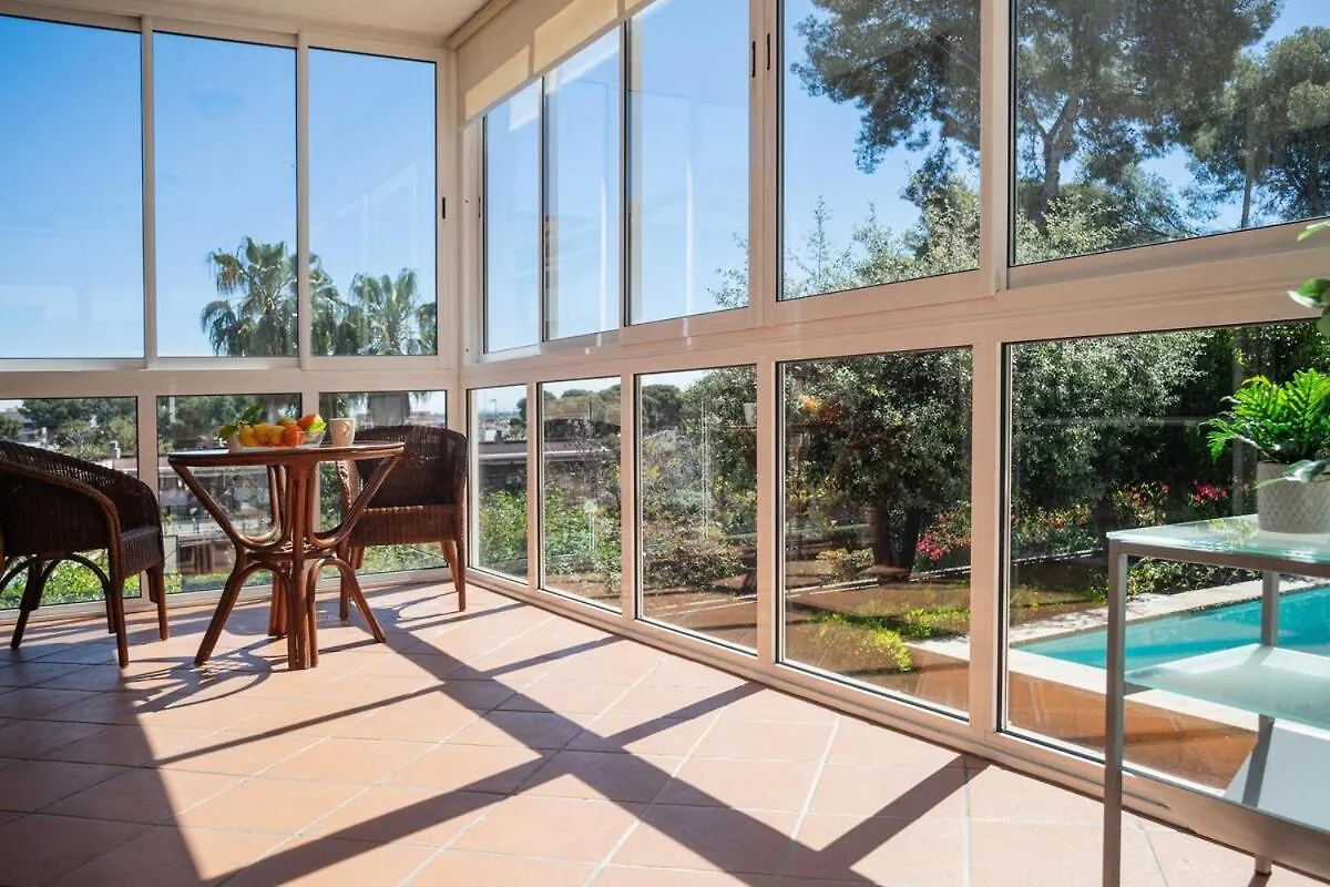 Villa Espectacular Privada Con Piscina Y Aacc Castelldefels Holiday home