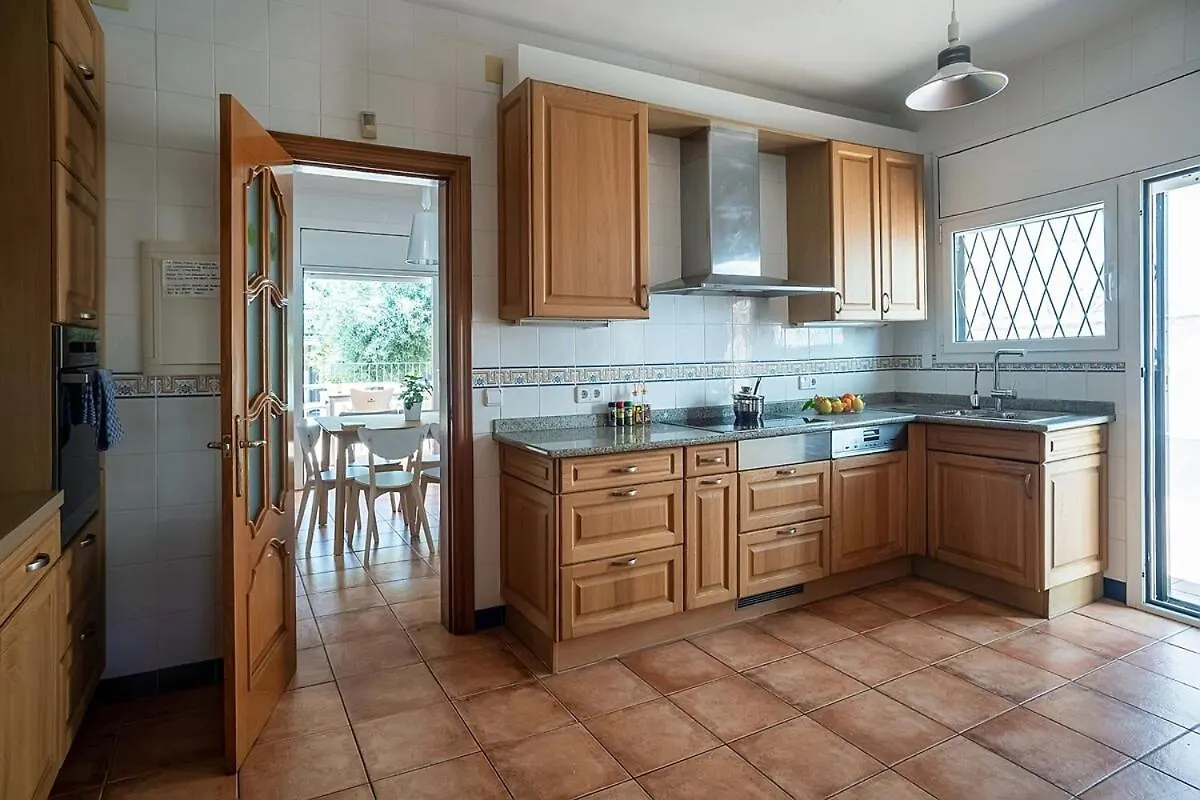 Villa Espectacular Privada Con Piscina Y Aacc Castelldefels Spagna