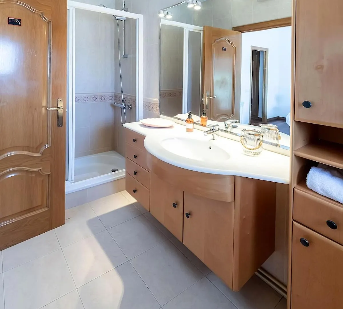 Villa Espectacular Privada Con Piscina Y Aacc Castelldefels 0*,  Spagna